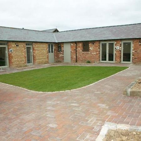 Pheasants Roost At Tove Valley Cottages Towcester Exterior foto
